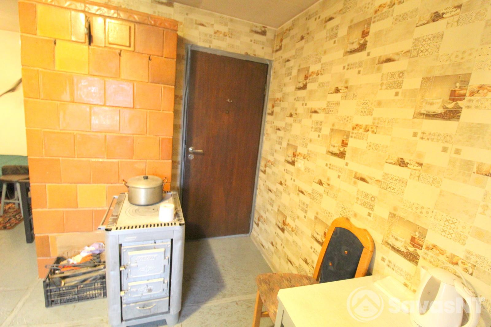 Lenkų g. Naujininkuose išnuomojamas 2 kambarių 33 kv.m butas su atskiru įėjimu.