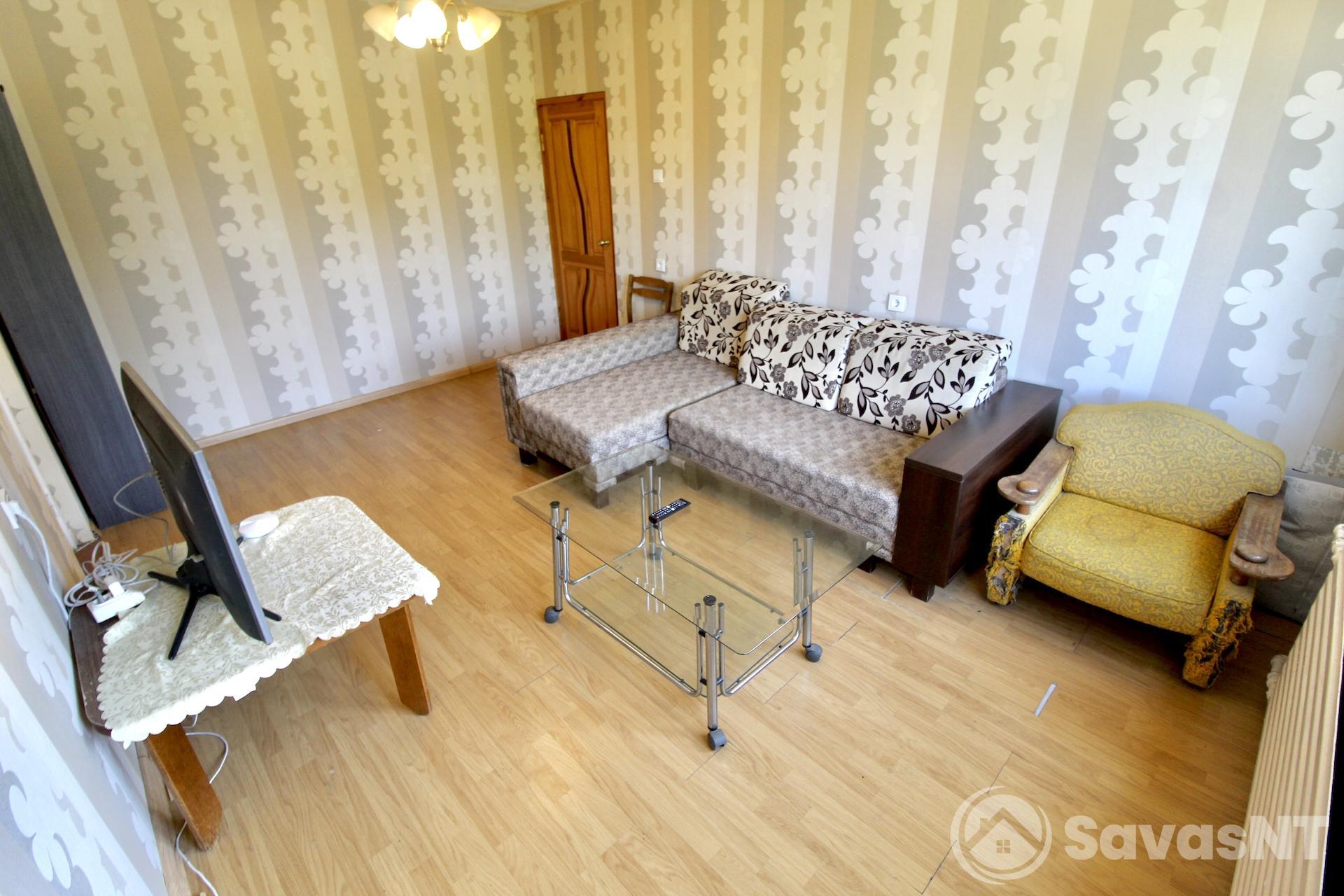 Nuomojamas trijų kambarių butas Fabijoniškių gatvėje