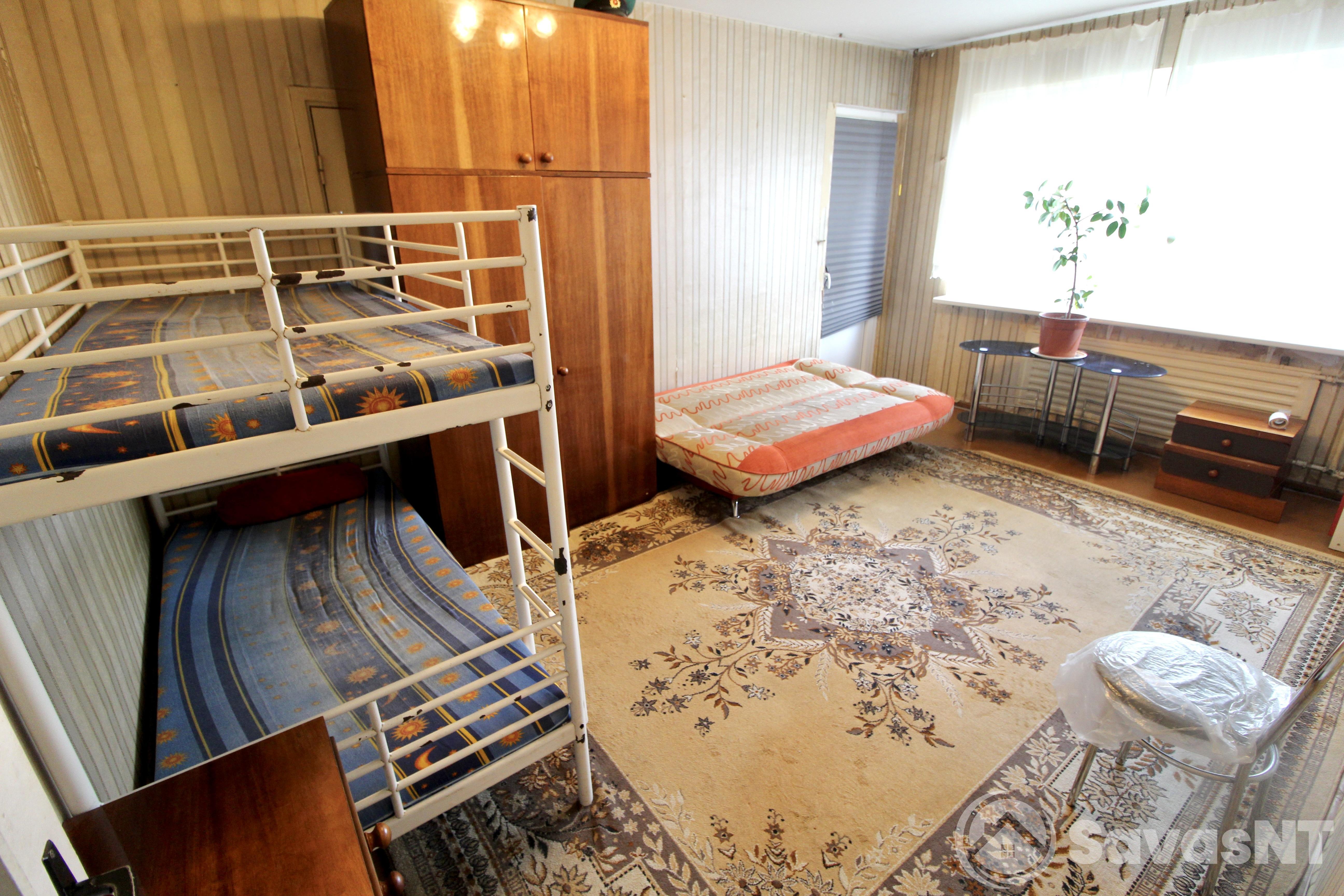 Nuomojamas keturių kambarių butas Ukmergės g.