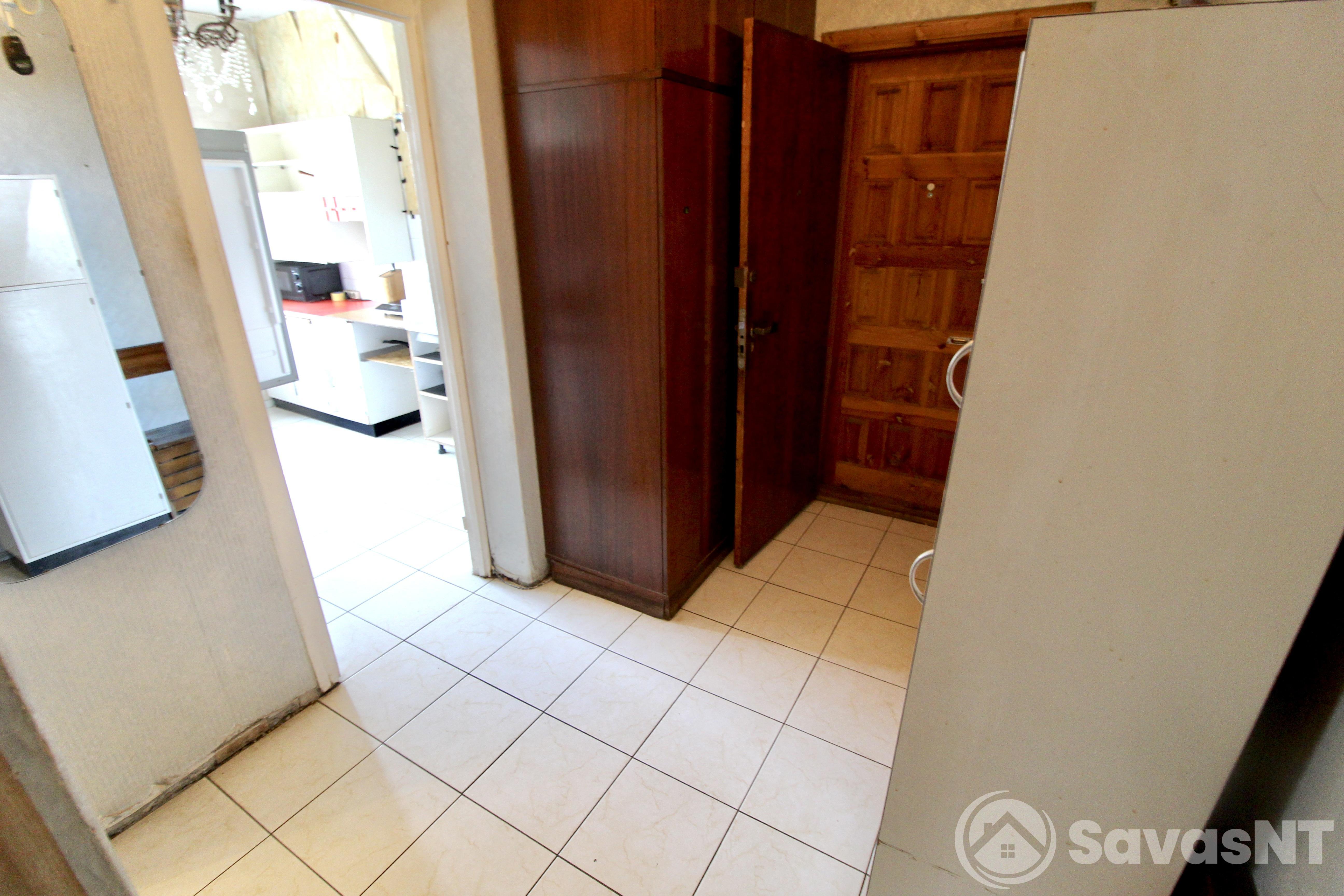 Nuomojamas keturių kambarių butas Ukmergės g.