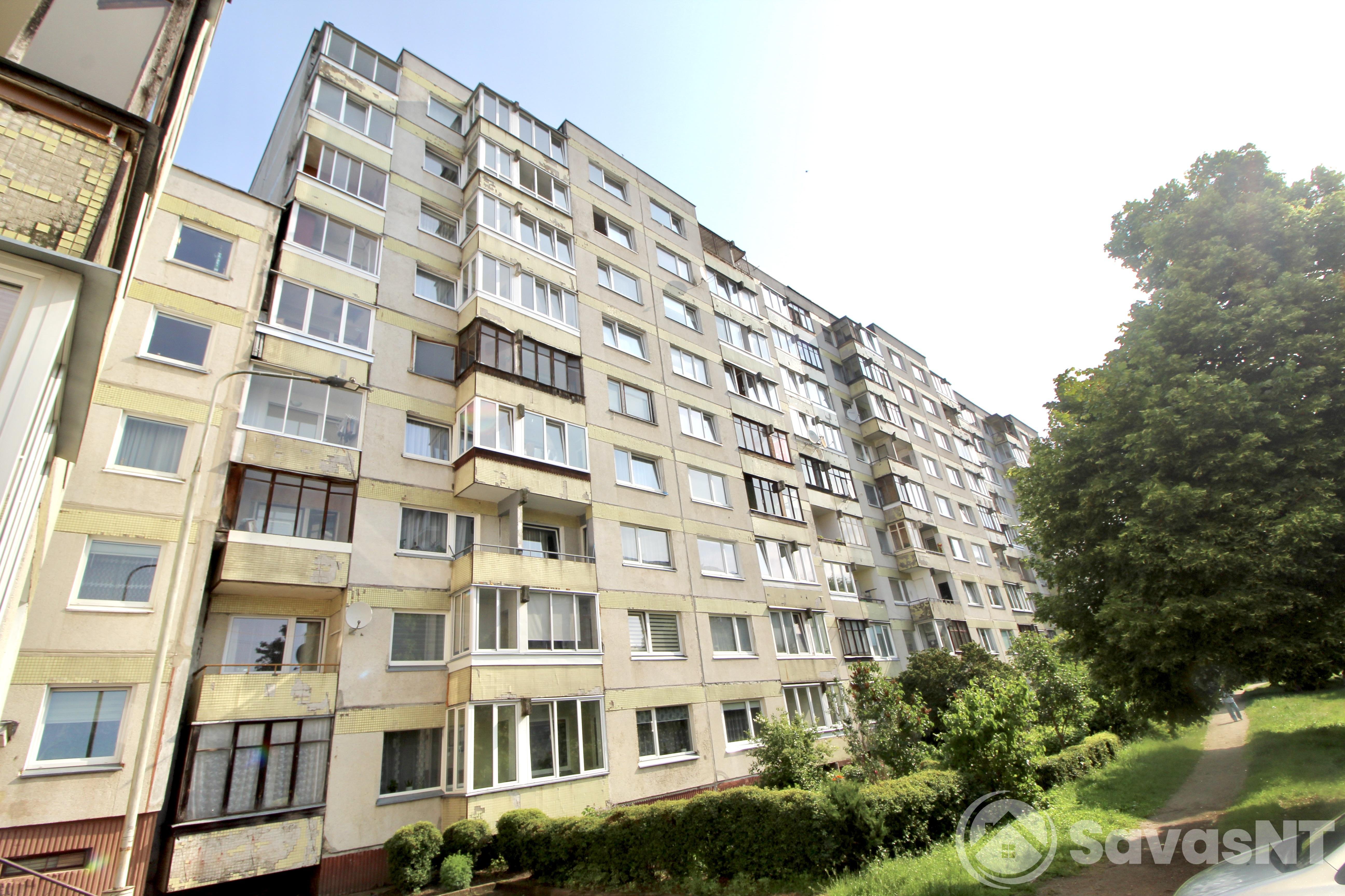 Nuomojamas keturių kambarių butas Ukmergės g.