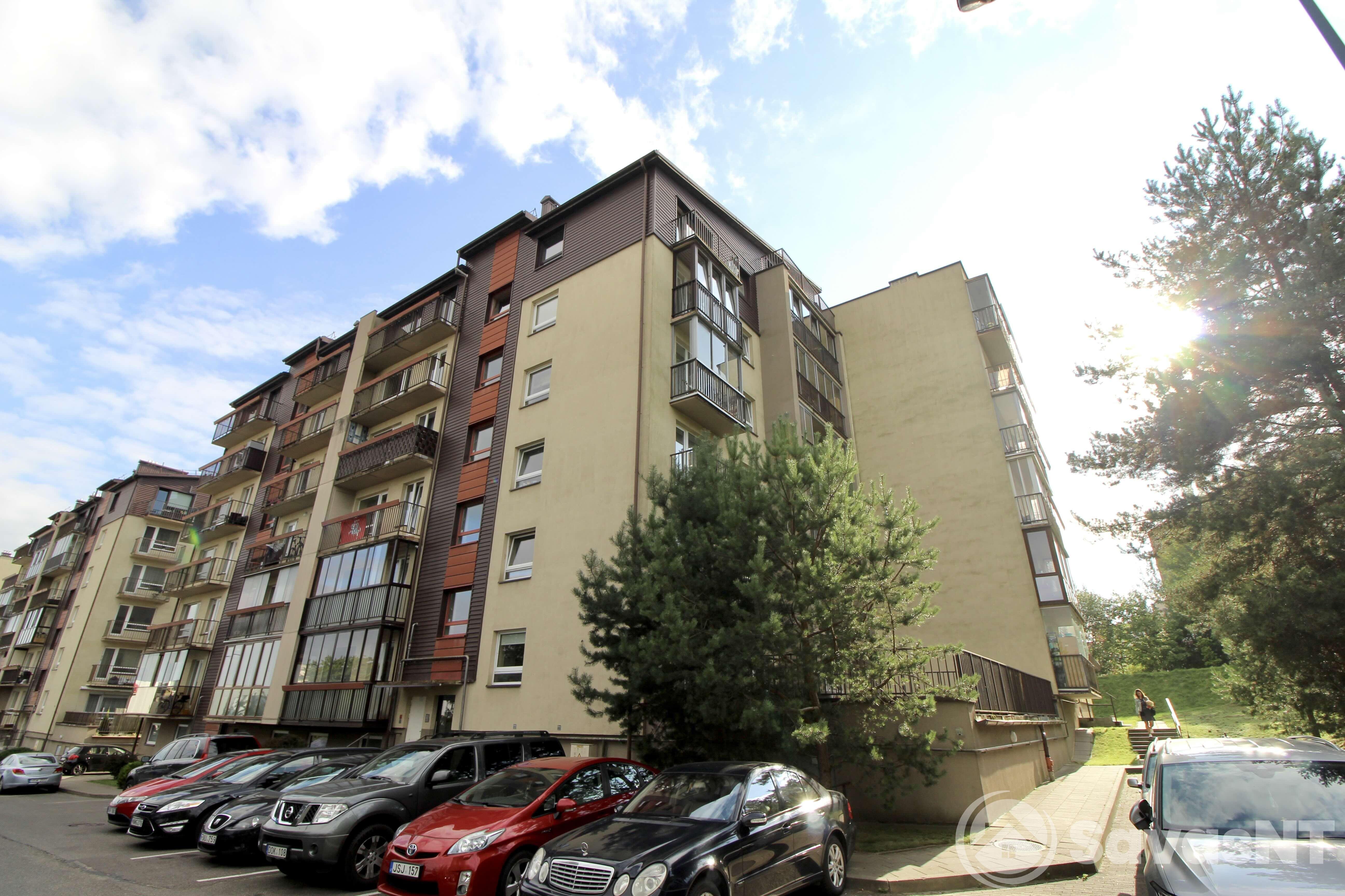 Nuomojamas 3 kambarių butas Ukmergės gatvėje