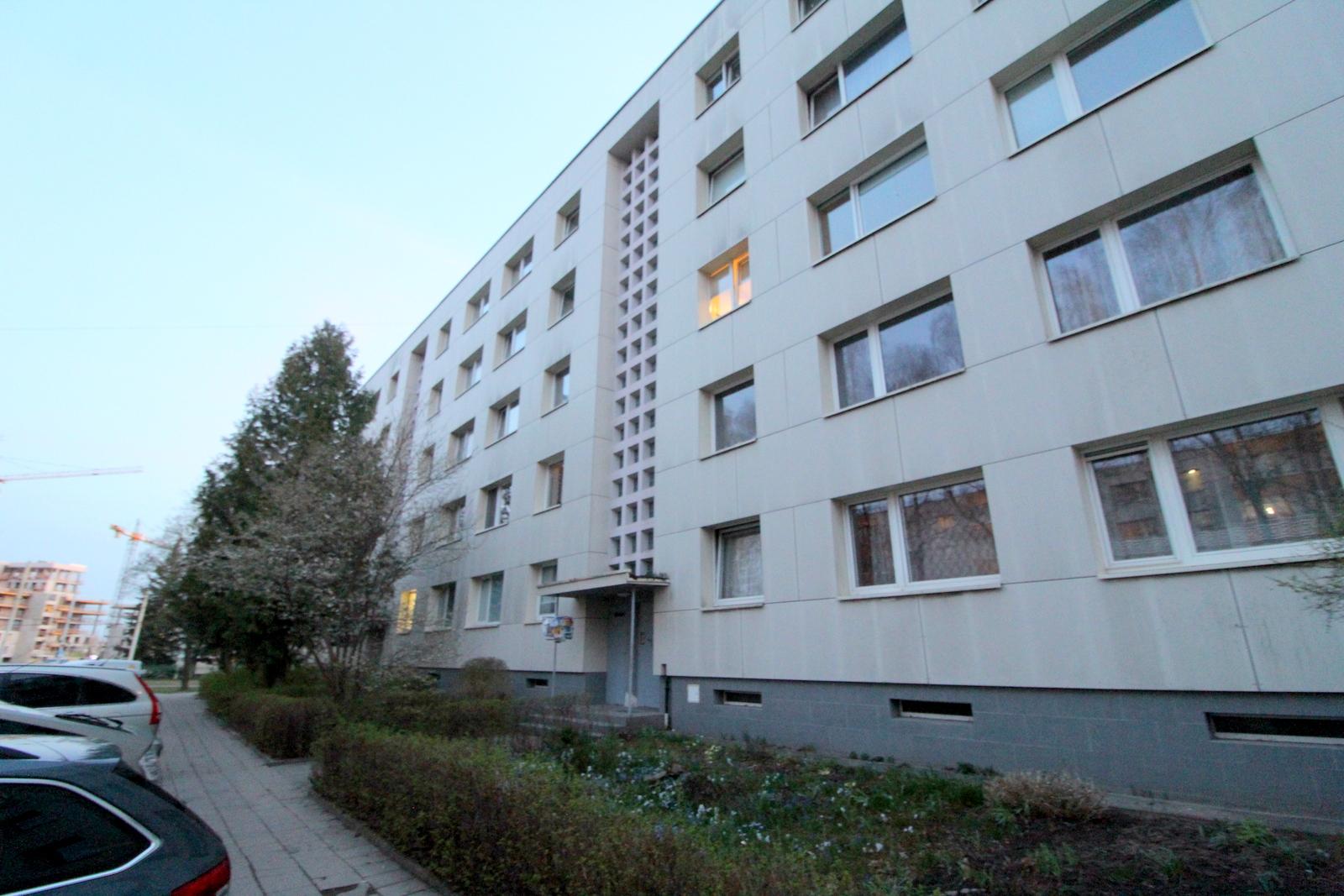 Nuomojamas 2k. butas, Žirmunų g.