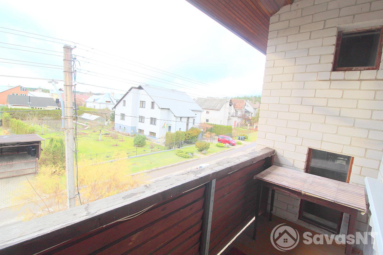 3 atskirų kambarių butas Balsiuose