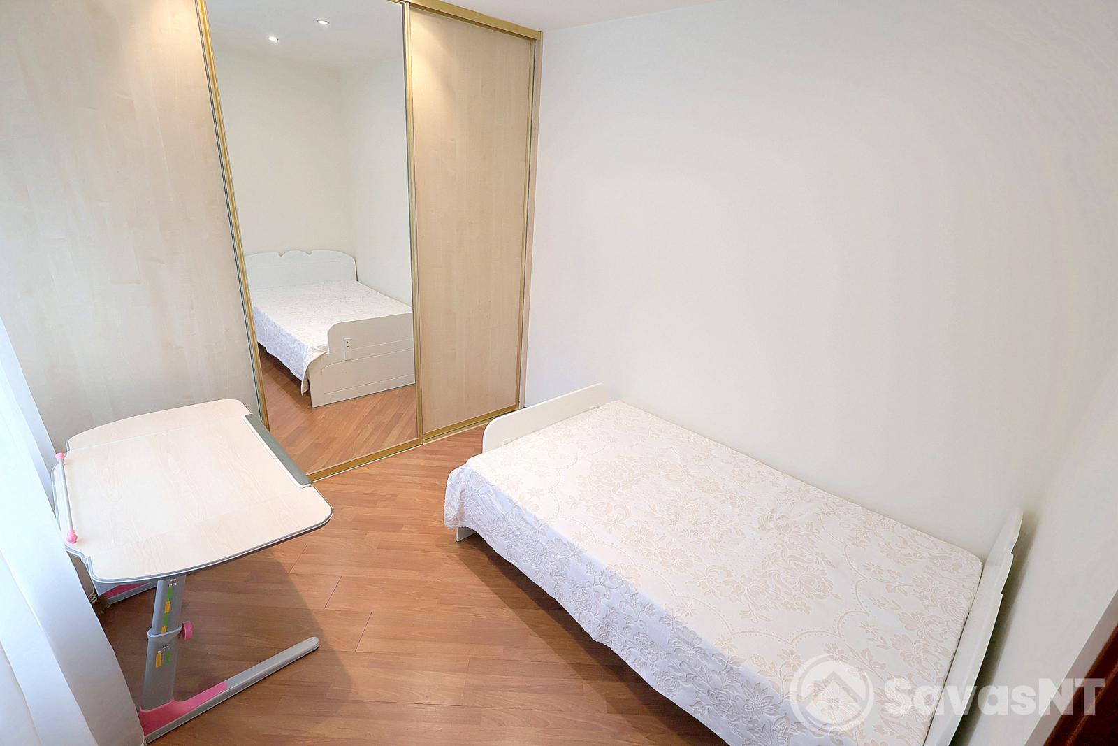 Ateities g. šalia PC Mandarinas nuomojamas trijų kambarių butas