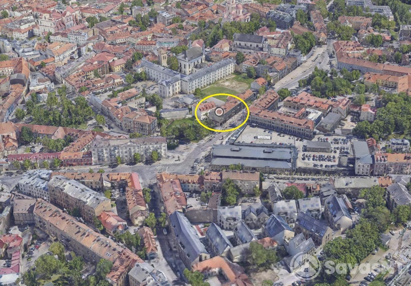 Senamiestyje, Vilniaus centre, Bazilijonų g. nuomojamas dviejų kambarių butas