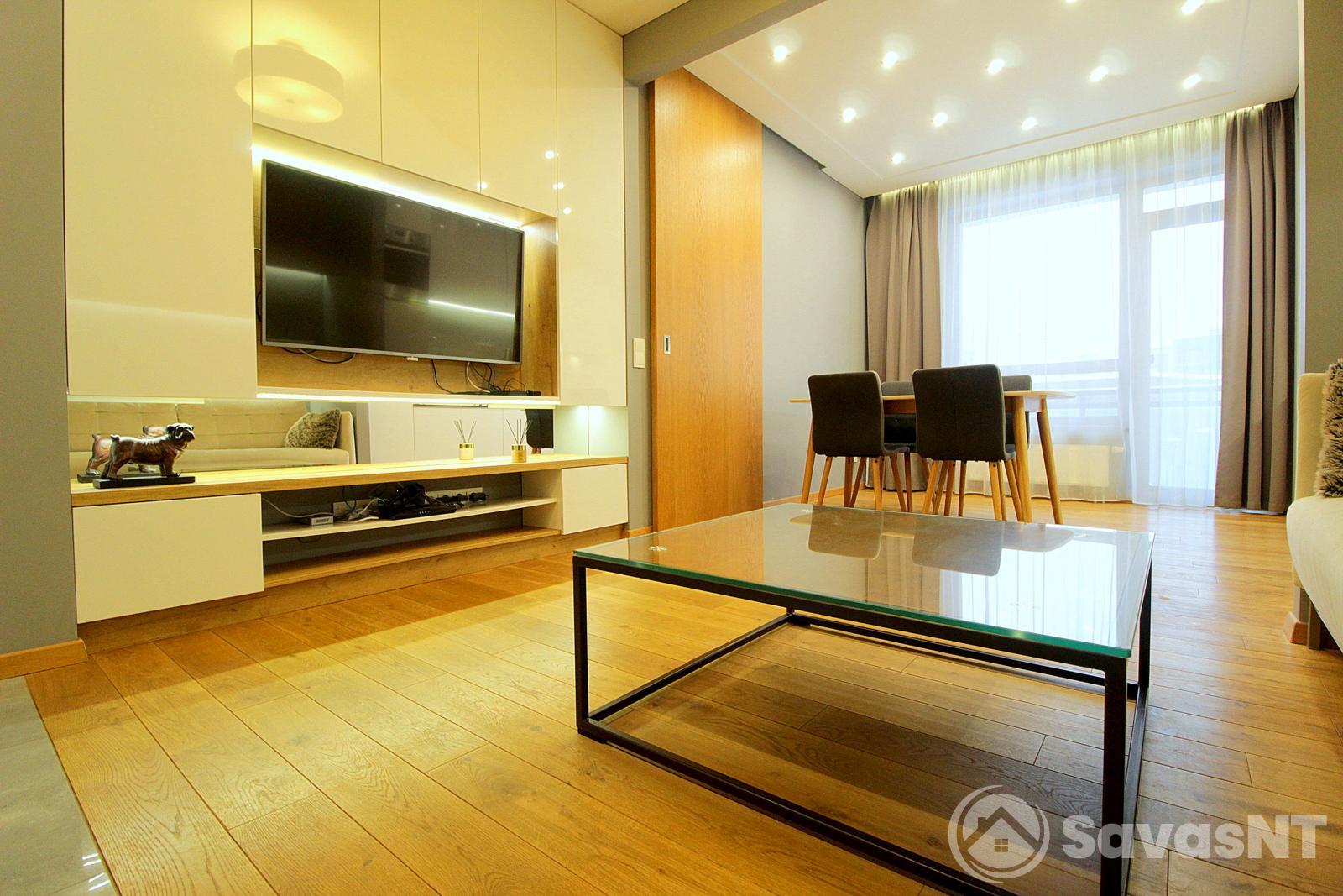 Pieninės gatvėje, Žveryne, nuomojamas dizainerių įrengtas dviejų kambarių butas