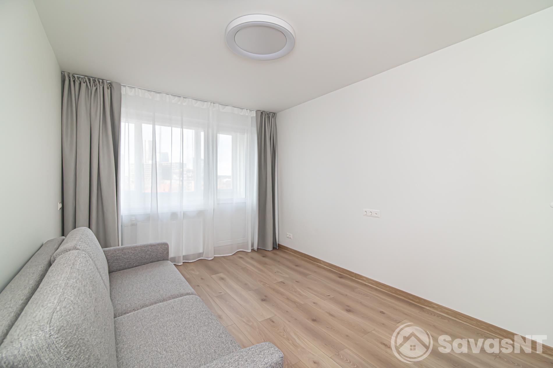 Trijų kambarių buto nuoma Rinktinės g.