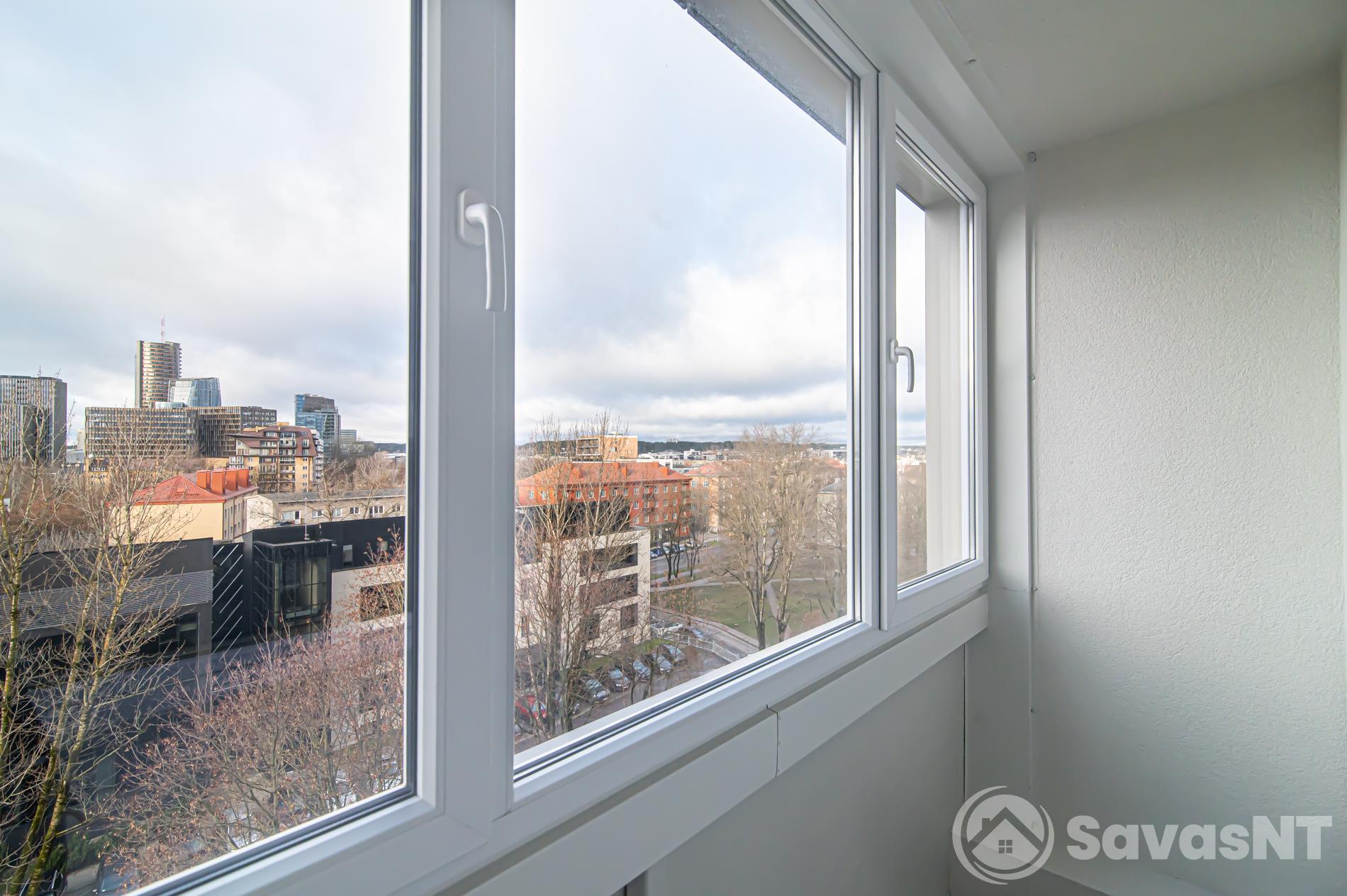 Trijų kambarių buto nuoma Rinktinės g.