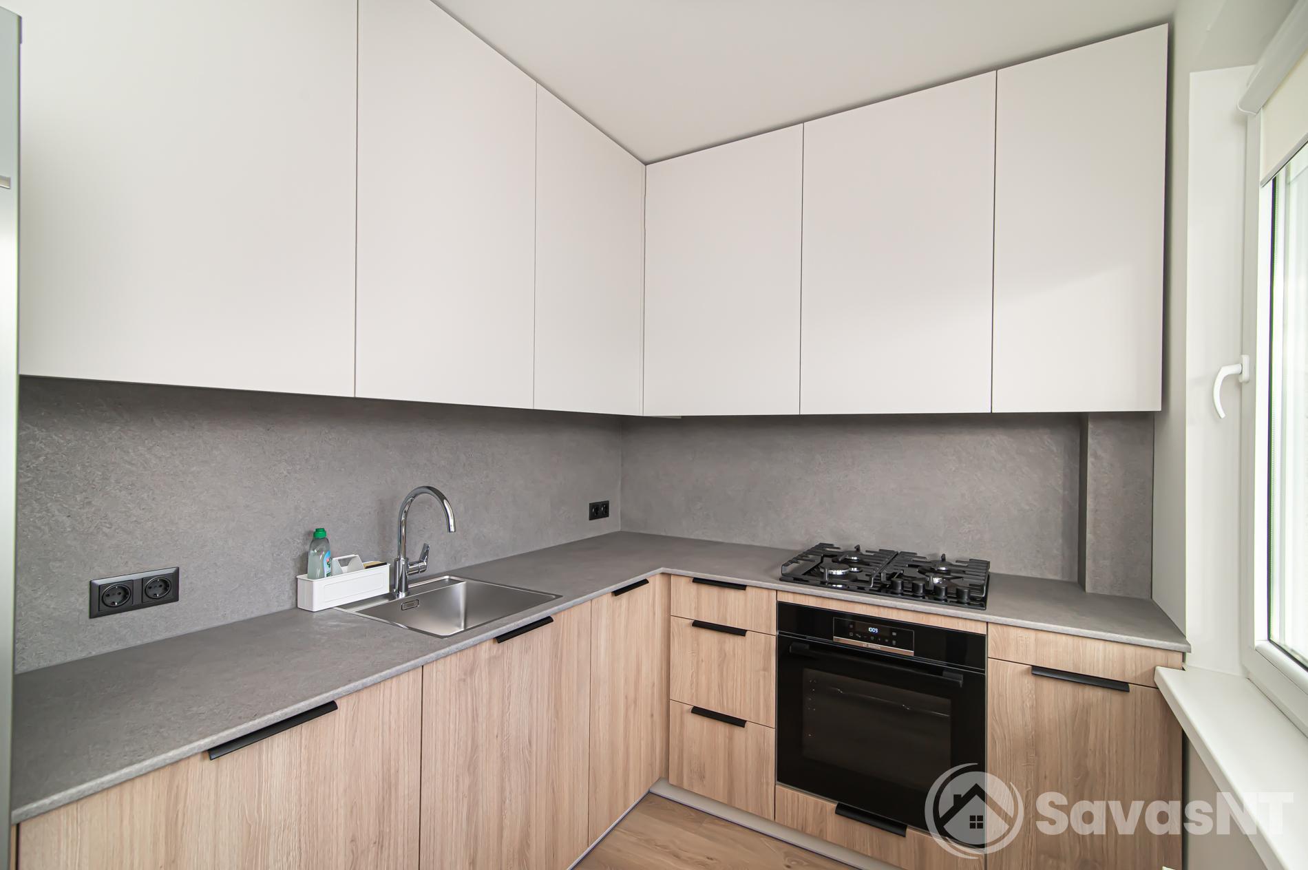 Trijų kambarių buto nuoma Rinktinės g.