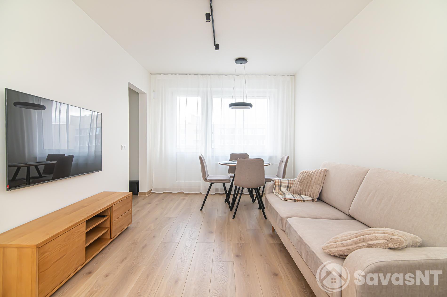 Trijų kambarių buto nuoma Rinktinės g.