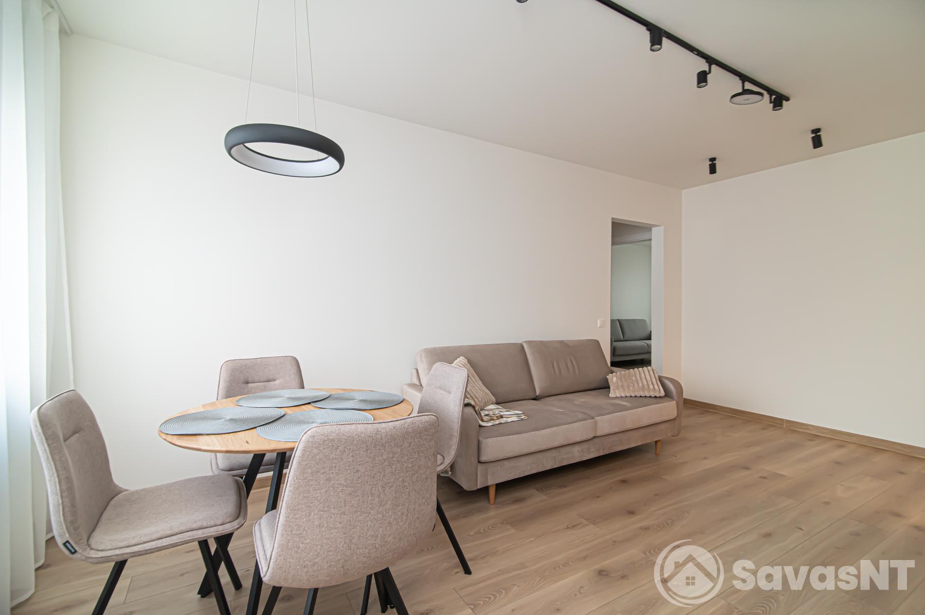 Trijų kambarių buto nuoma Rinktinės g.