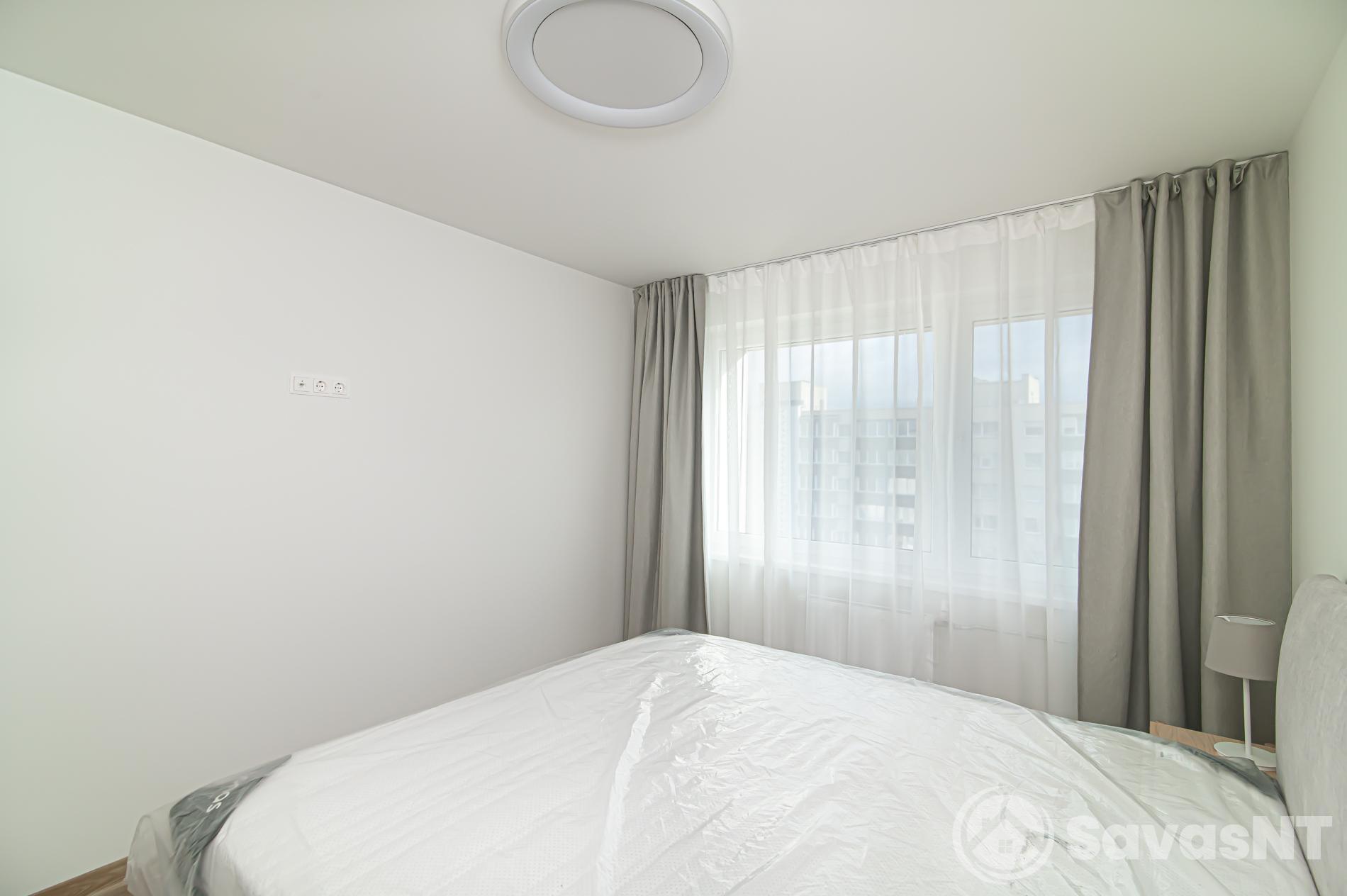 Trijų kambarių buto nuoma Rinktinės g.