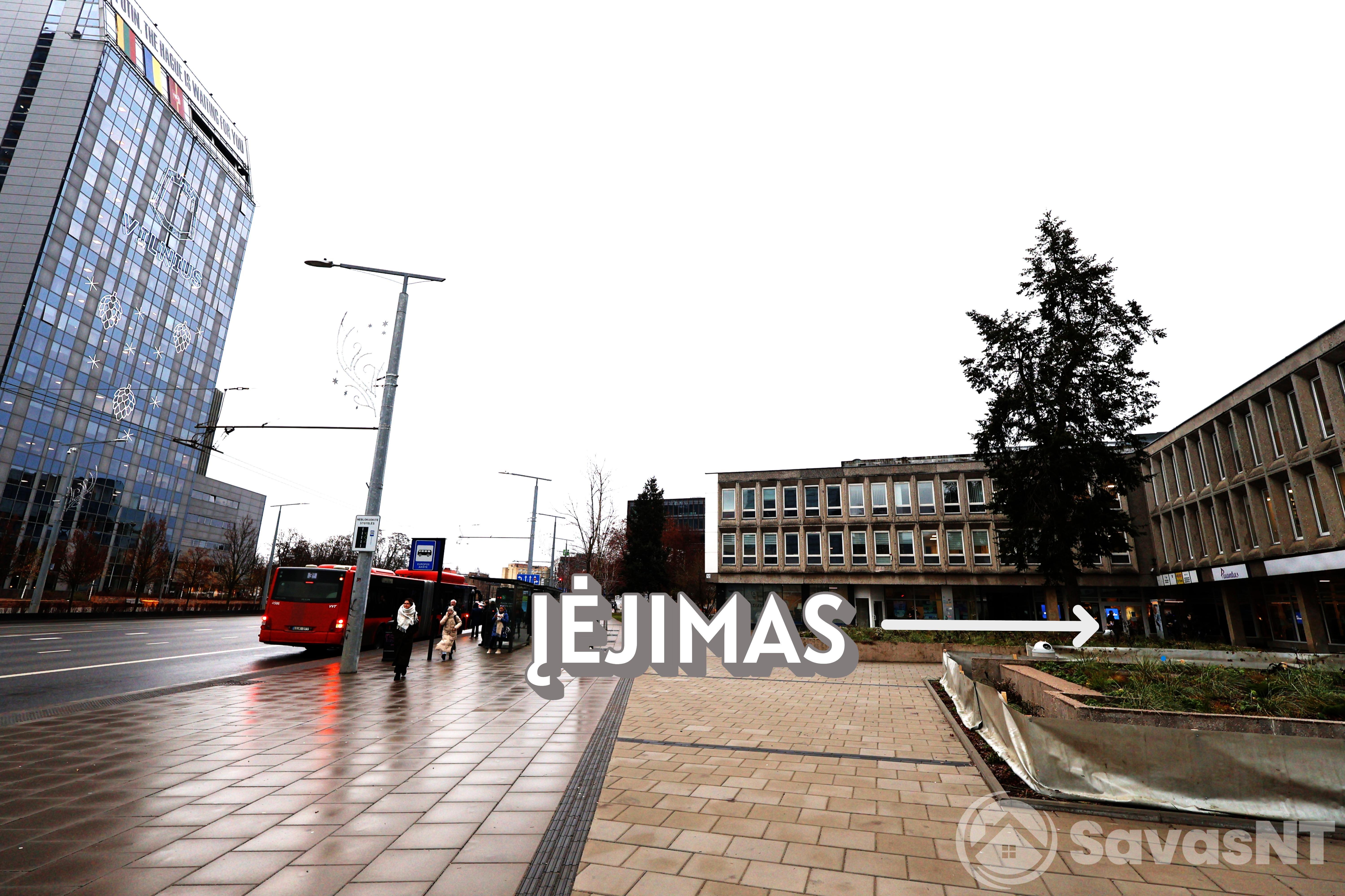 Konstitucijos prospekte, Šnipiškėse, nuomojama 302,10 kv.m. PARDUOTUVĖ  225,99 kv.m. SU PRIKLAUSANČIU SAUSU RŪSIU 76,11 kv.m.