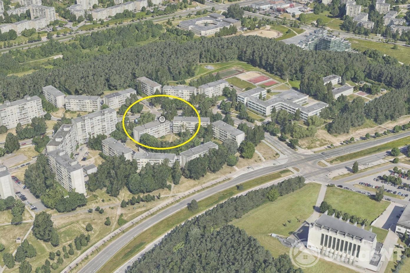 Viršuliškėse nuomojamas naujai suremontuotas dviejų nepereinamų kambarių butas