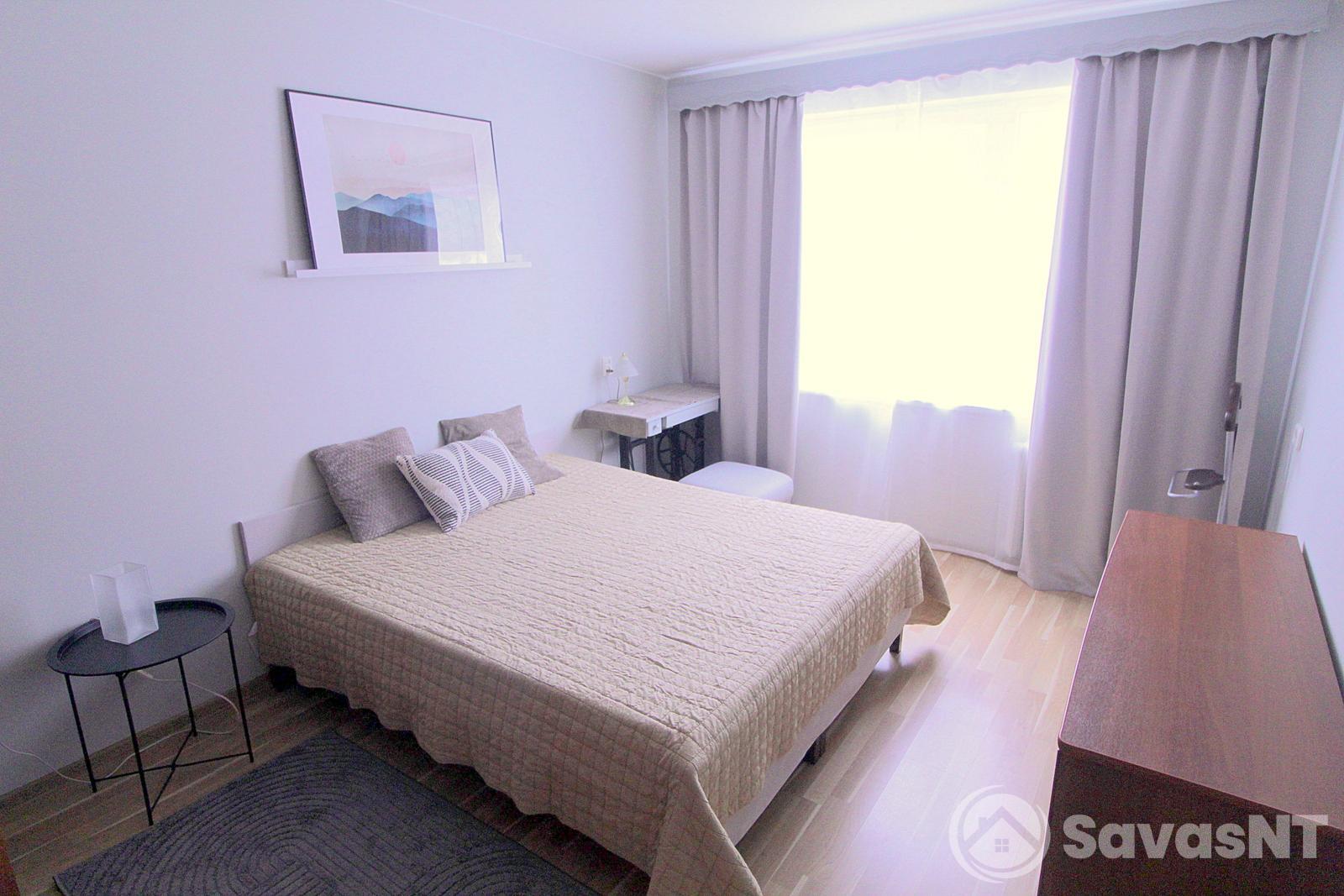 Viršuliškėse nuomojamas naujai suremontuotas dviejų nepereinamų kambarių butas