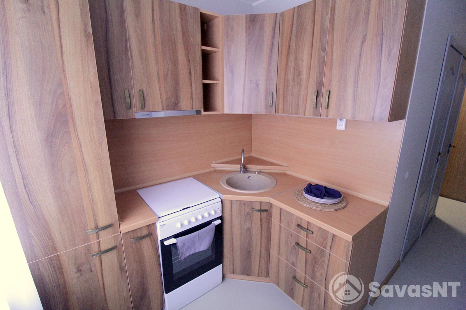 Viršuliškėse nuomojamas naujai suremontuotas dviejų nepereinamų kambarių butas