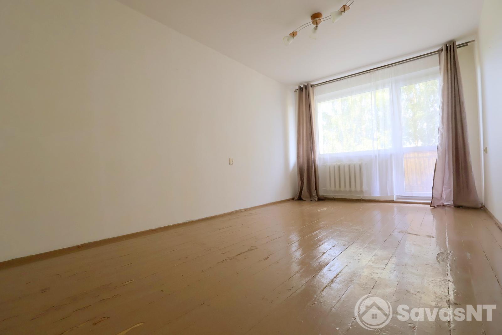 Žirmūnuose, Žirmūnų g. nuomojamas vieno kambario butas su dideliu balkonu