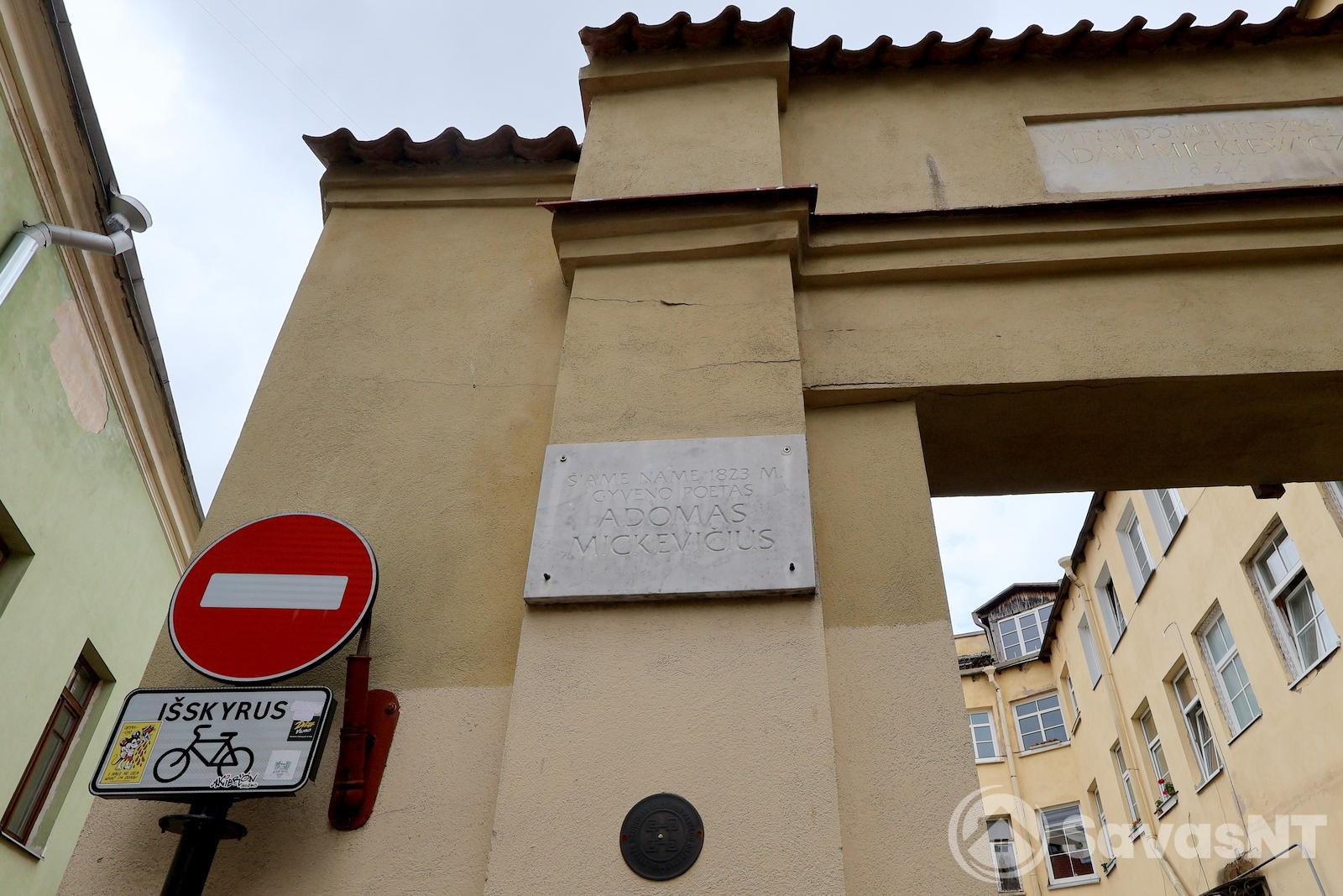 Pačiame Vilniaus miesto senamiestyje, Literatų gatvėje, parduodamas dviejų kambarių butas