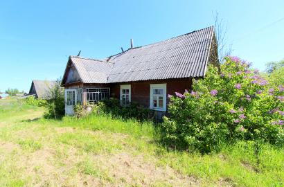Švenčionių raj., Bačkininkų kaime parduodamas namas su sklypais