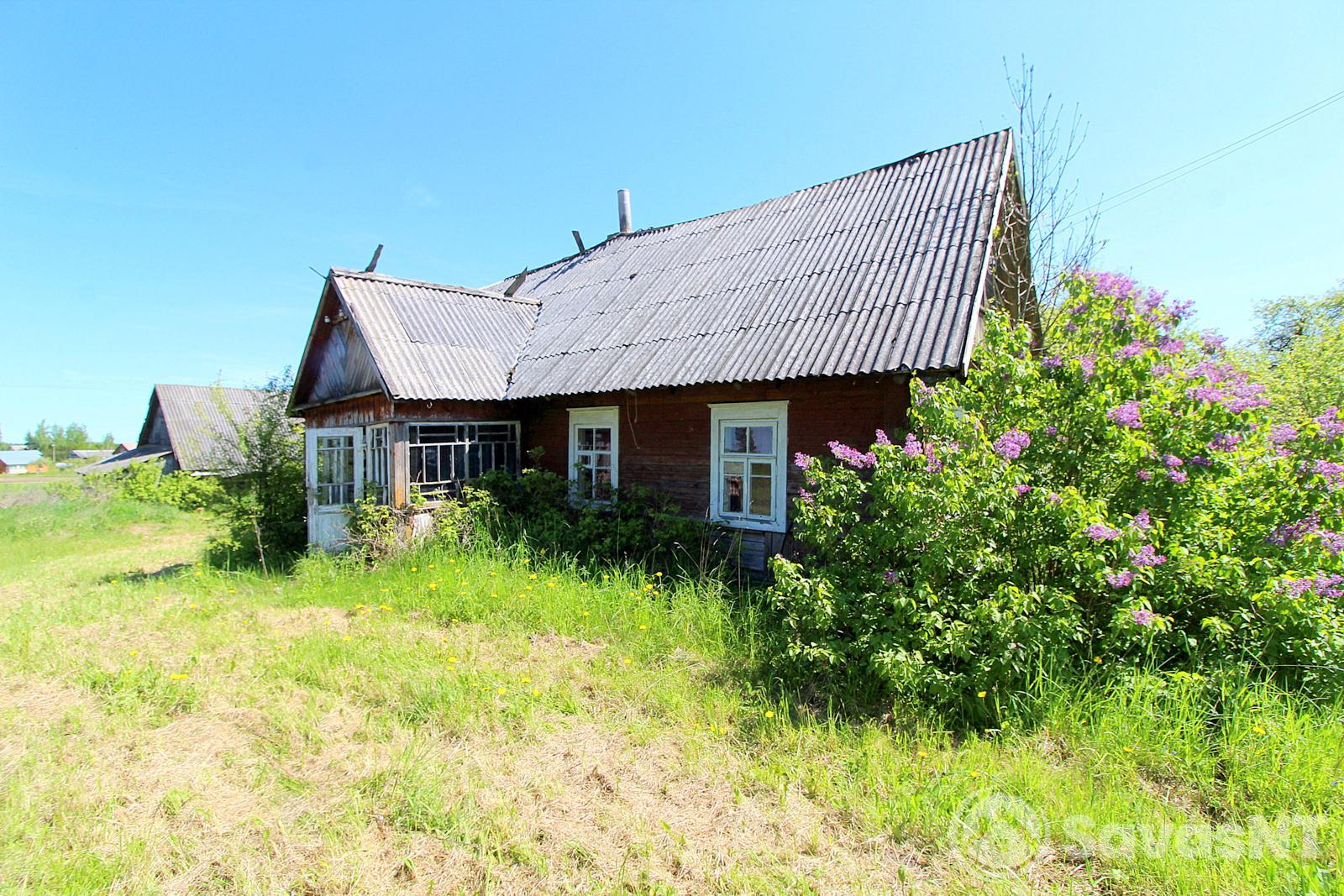 Švenčionių raj., Bačkininkų kaime parduodamas namas su sklypais