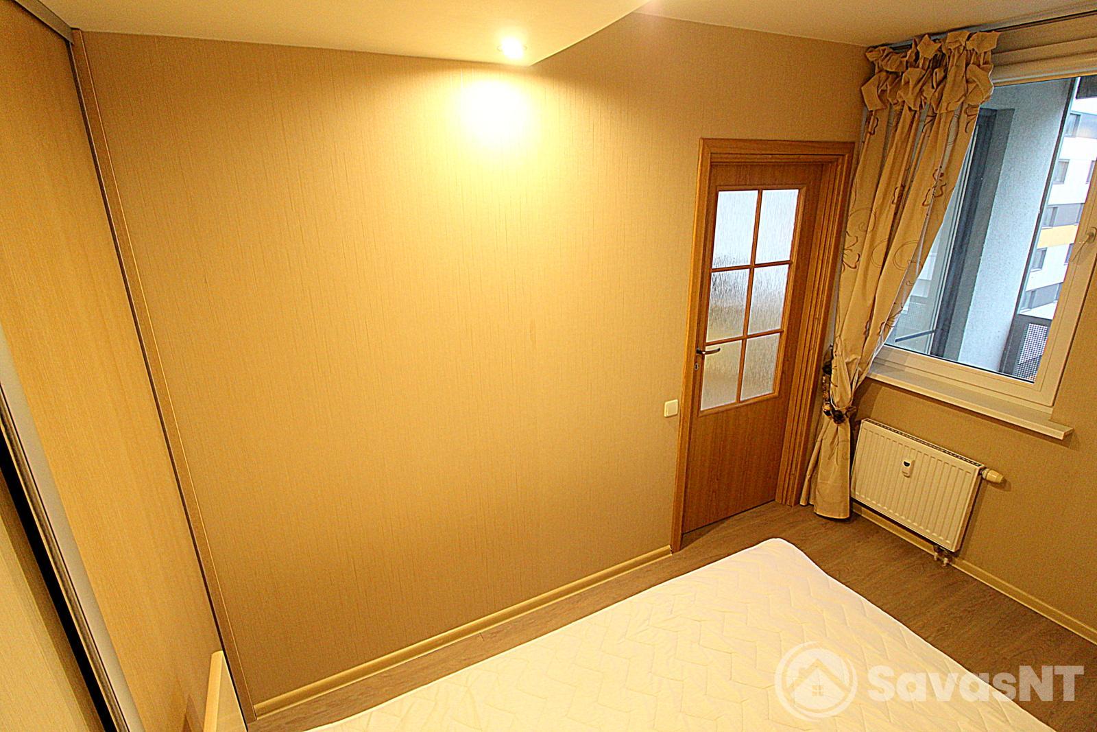 Nuomojamas jaukus ir šviesus 2 kambarių butas A++ klasės name, Girulių g. su uždaru parkingu