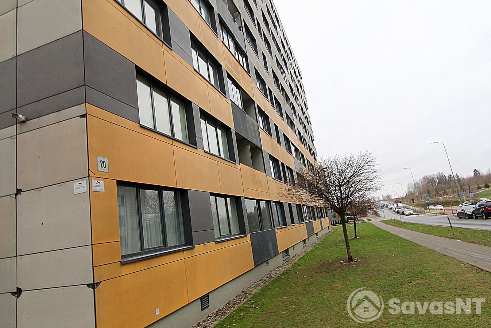 Nuomojamas jaukus ir šviesus 2 kambarių butas A++ klasės name, Girulių g. su uždaru parkingu