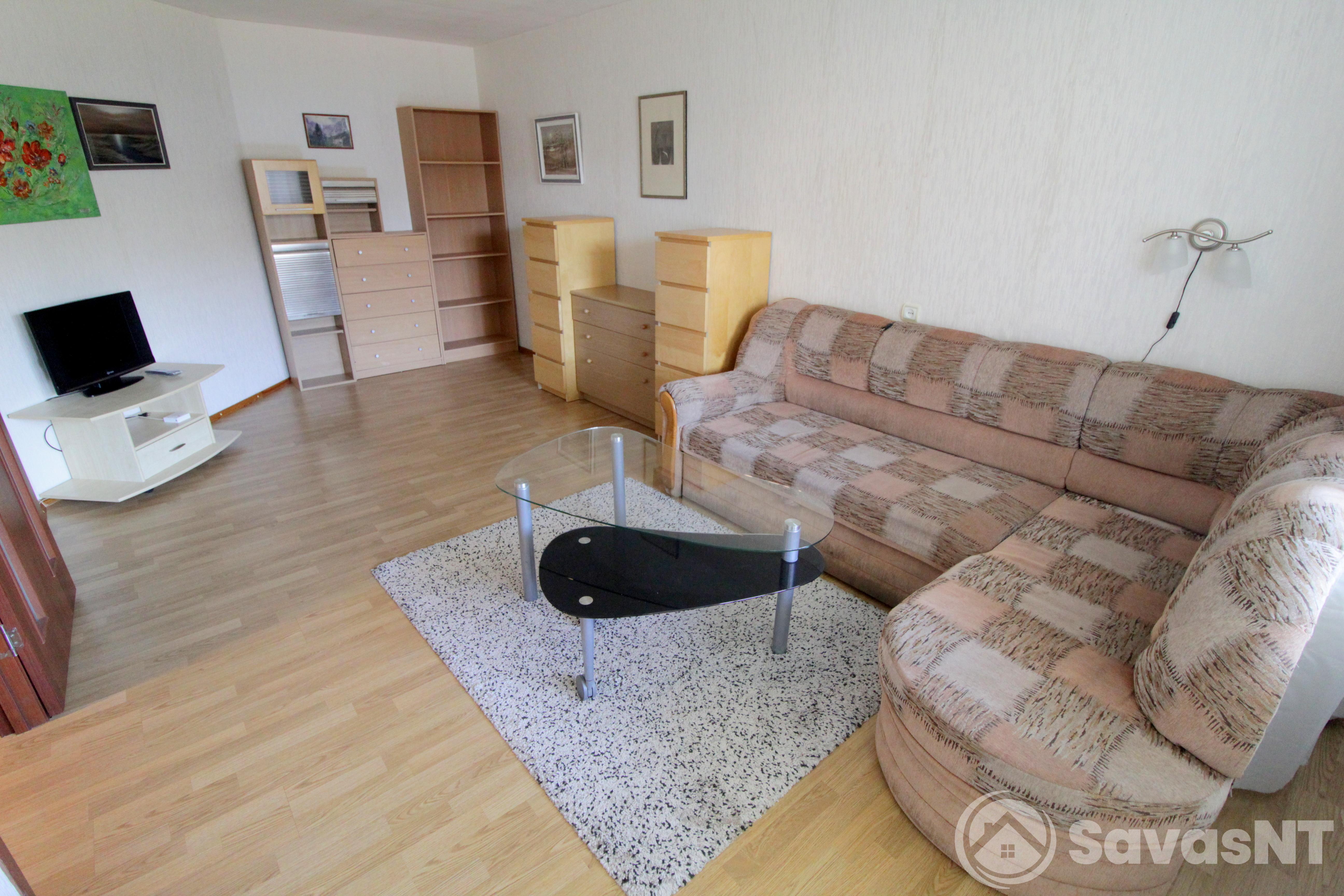 Nuomojamas vieno kambario butas Žaliųjų ežerų g.