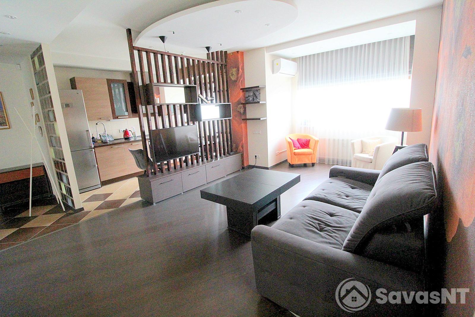 Nuomojamas išskirtinio dizaino 2k. butas, Jonažolių g. 15