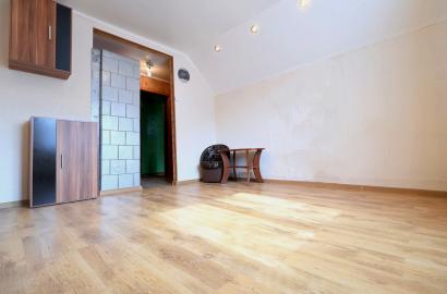 Parduodamas dviejų kambarių butas - namo dalis Subačiaus gatvėje