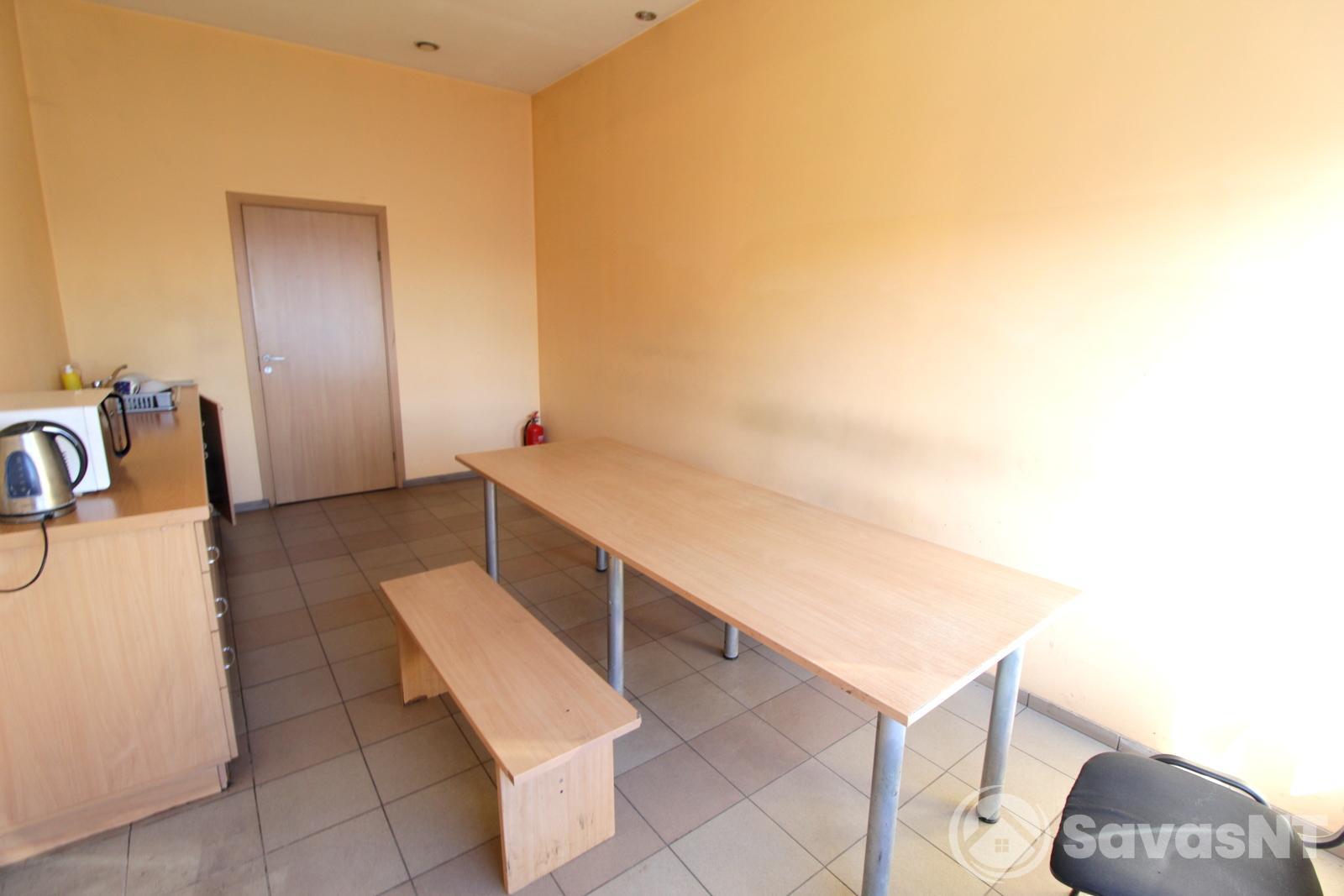 Ateities g.12 , Vilniuje, išnuomojamos 150 kv.m. ploto patalpos