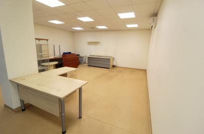 Ateities g.12 , Vilniuje, išnuomojamos 130 kv.m. ploto patalpos