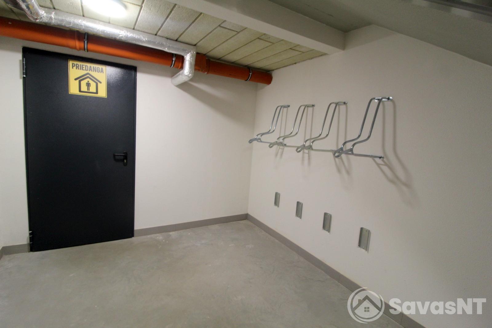 Pilaitėje, Gilužio g. naujos statybos name nuomojamas jaukus 2 kambarių 40 kv.m butas su  PARKINGU