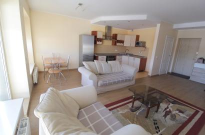 Antakalnyje, Grybo gatvėje, išnuomojamas jaukus ir ERDVUS 3  kambarių 78 kv. m. butas.