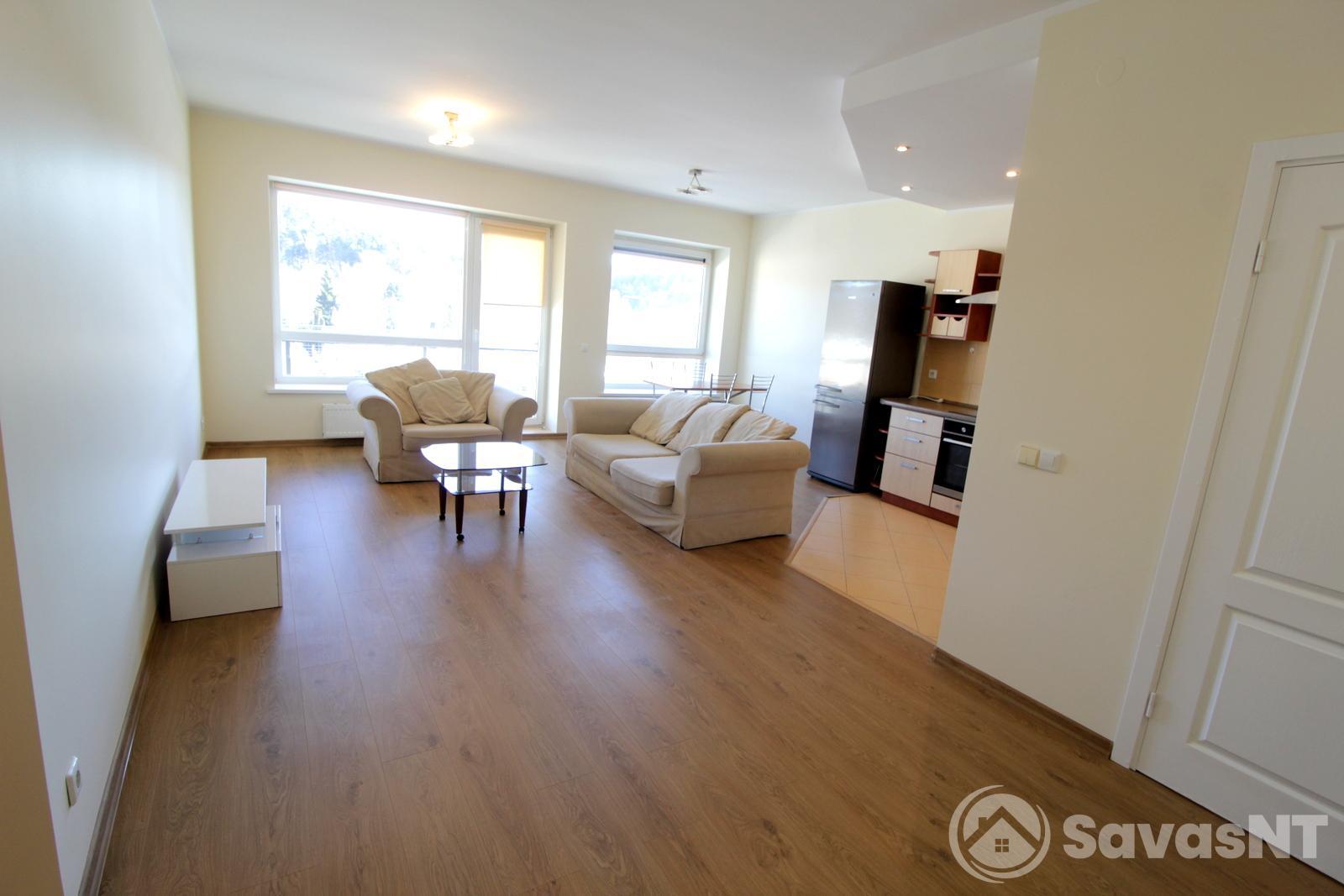 Antakalnyje, Grybo gatvėje, išnuomojamas jaukus  SUREMONTUOTAS 3  kambarių 78 kv. m. butas.