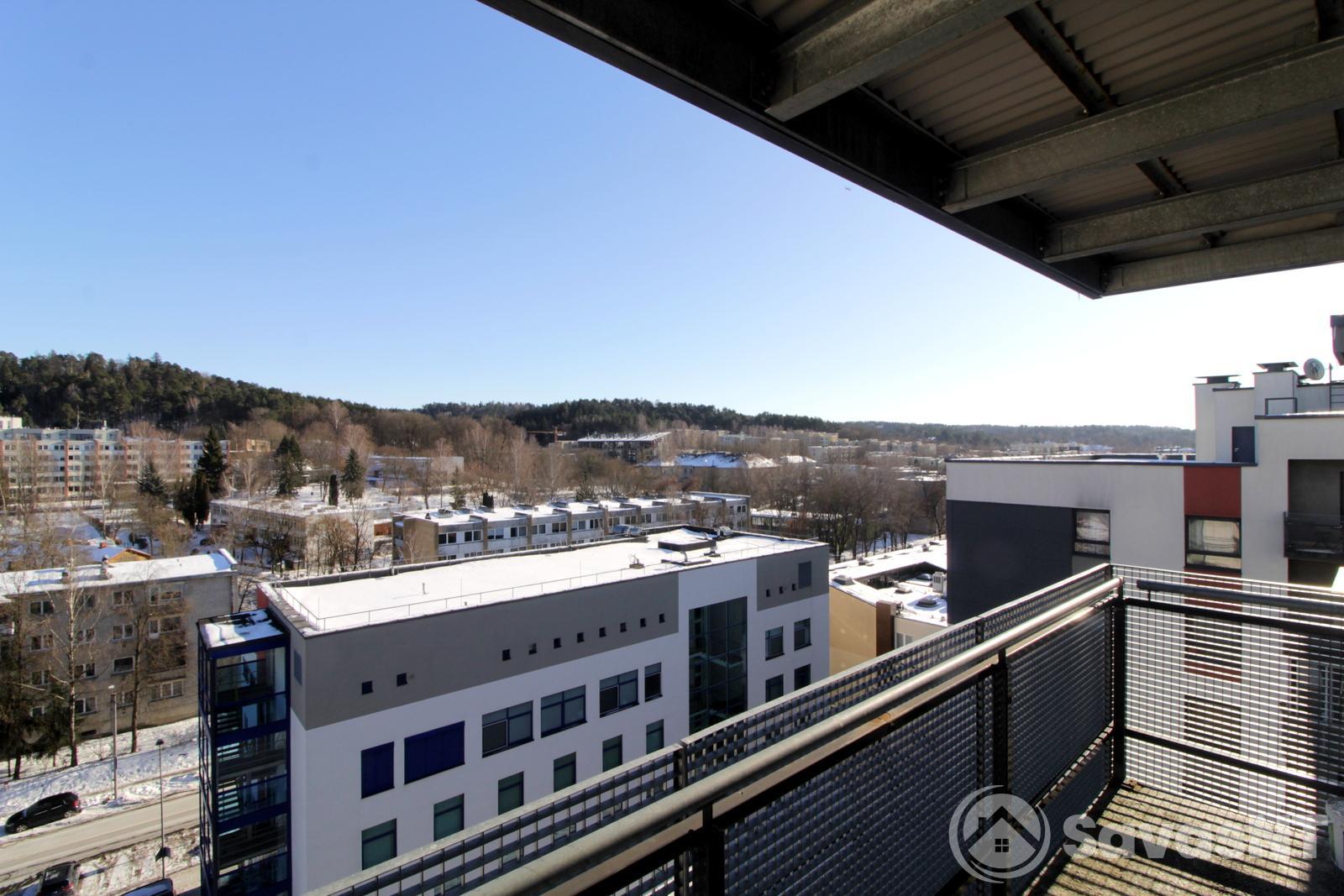 Antakalnyje, Grybo gatvėje, išnuomojamas jaukus  SUREMONTUOTAS 3  kambarių 78 kv. m. butas.