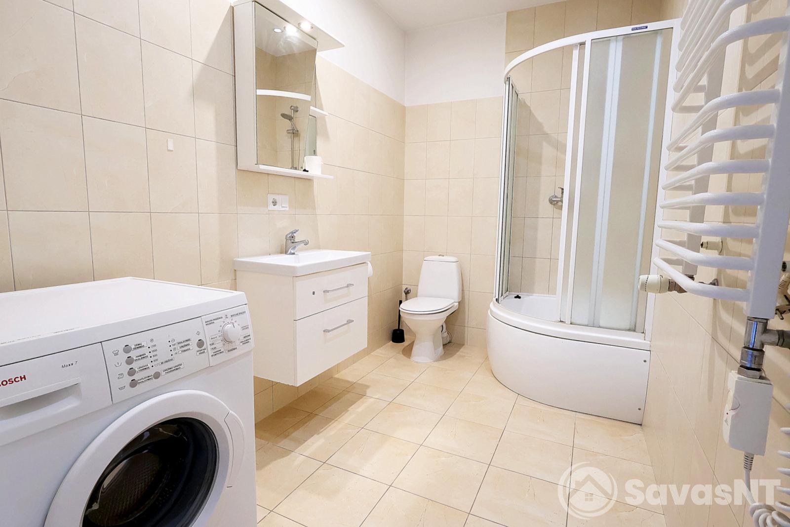 Antakalnyje, Grybo gatvėje, išnuomojamas jaukus  SUREMONTUOTAS 3  kambarių 78 kv. m. butas.