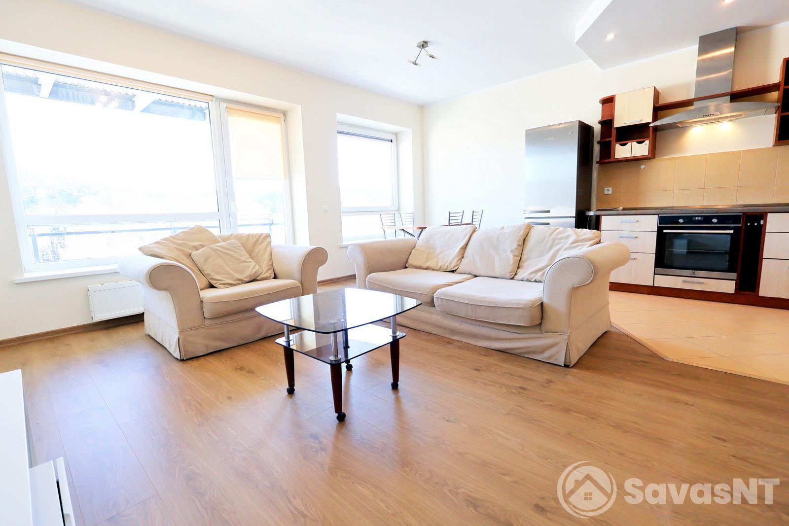 Antakalnyje, Grybo gatvėje, išnuomojamas jaukus  SUREMONTUOTAS 3  kambarių 78 kv. m. butas.