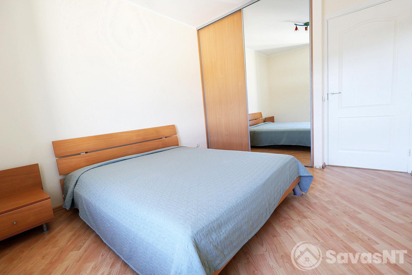 Antakalnyje, Grybo gatvėje, išnuomojamas jaukus  SUREMONTUOTAS 3  kambarių 78 kv. m. butas.