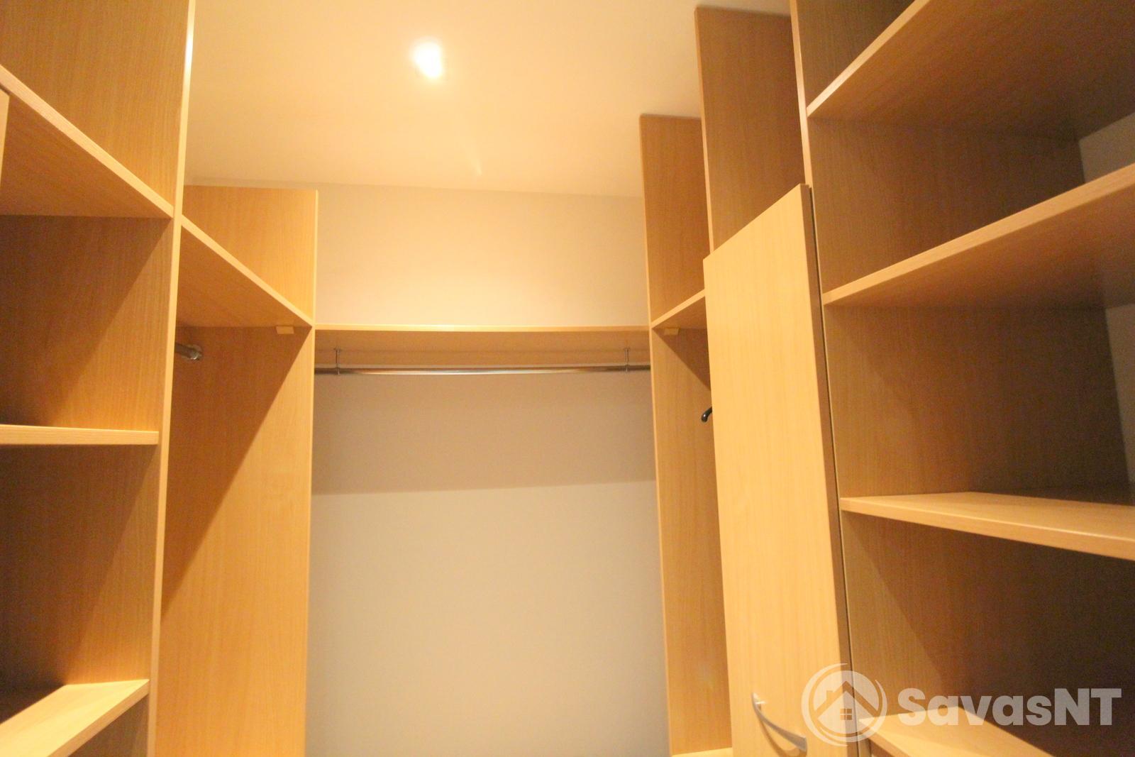 Pilaitėje, naujos statybos name išnuomojamas erdvus 3 kambarių butas.