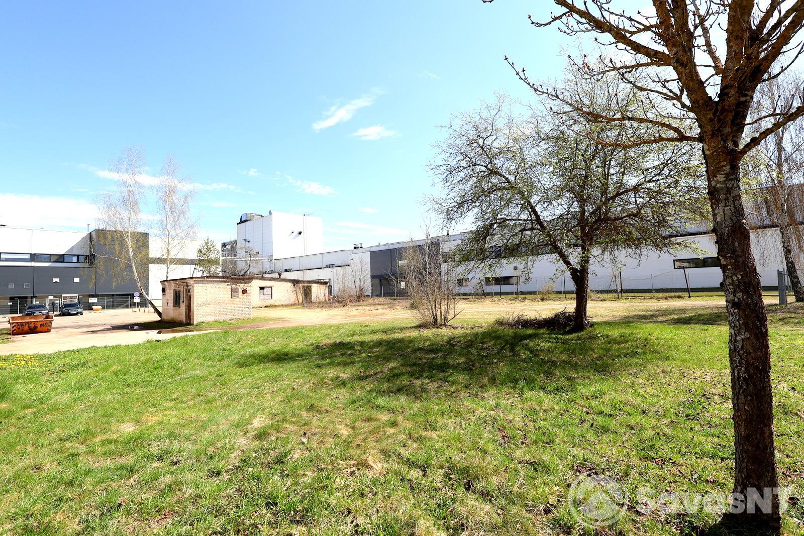 PARDUODAMAS 16,11 a PRAMONĖS IR SANDĖLIAVIMO PASKIRTIES SKLYPAS SENUOSIUOSE TRAKUOSE