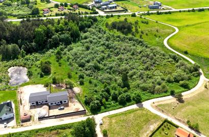 Geroje vietoje, Vaivadiškių k., Zujūnų sen. parduodamas 1,4 ha Žemės ūkio paskirties sklypas.