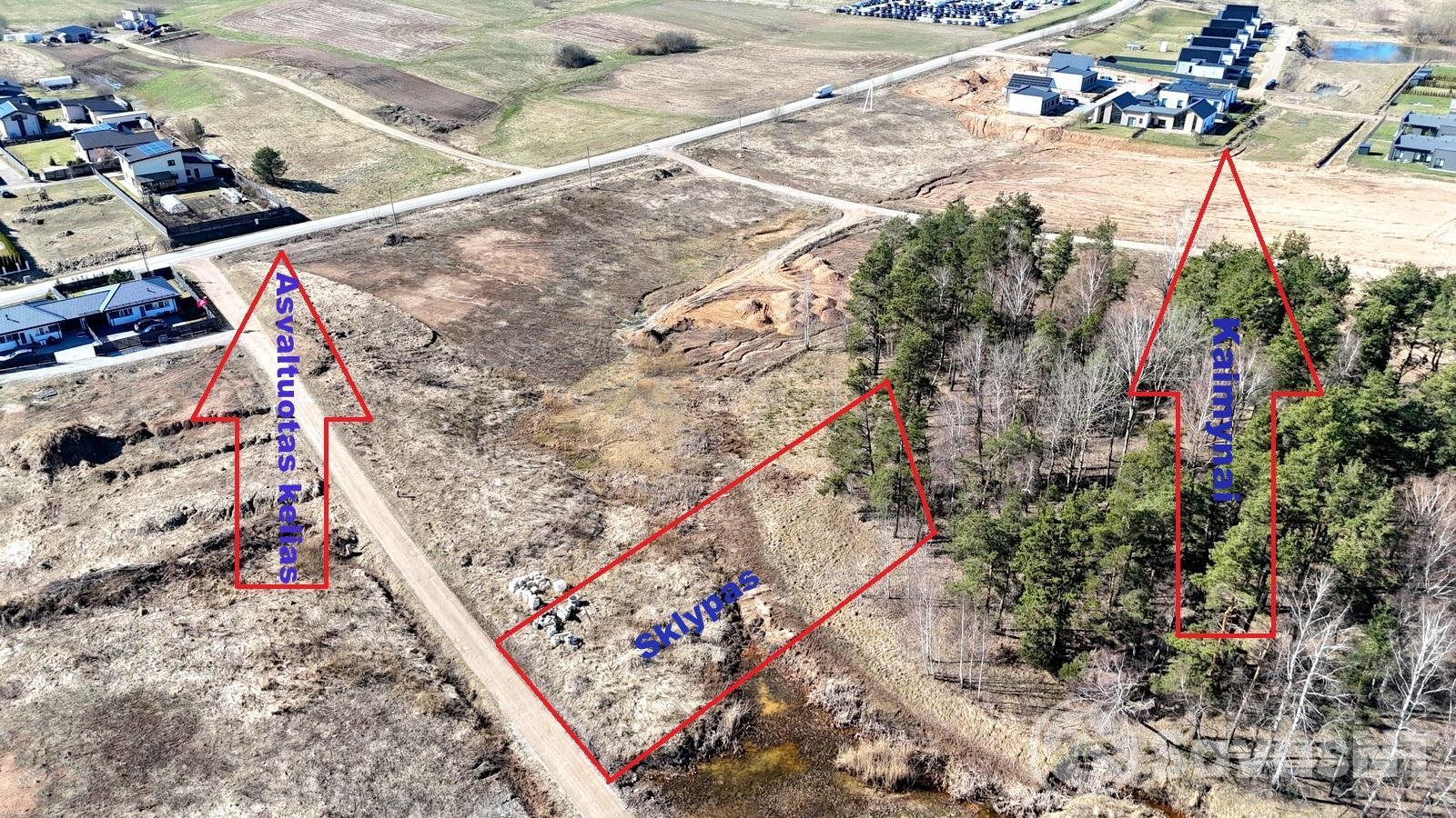 Vilniaus r. sav., Avižienių sen., Pikutiškių k., Vilkų g. 10,5 arų NAMŲ VALDOS sklypas.