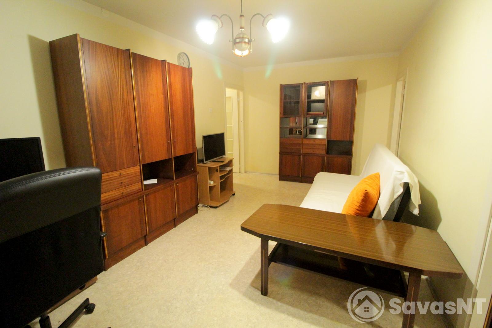 Žirmūnuose, Žirmūnų gatvėje, RENOVUOTAME NAME  išnuomojamas IŠSKIRTINIO STILIAUS 3 kambarių 49 kv. m. butas.